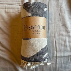 (NWT) Sand Cloud 100% Organic Turkish Cotton Beach Towel 37” X 67”